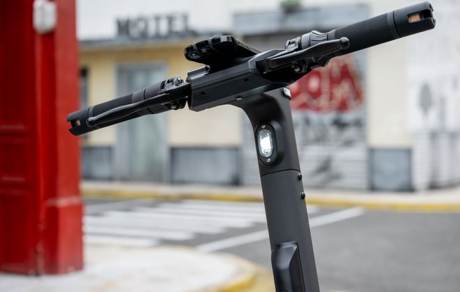 o共享滑板车：重新定义共享出行AG真人NAVEE V1 Pr